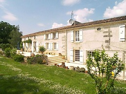 Beautiful Holiday Home With Private Pool