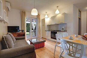 Comfortable Apartment With Private Terrace