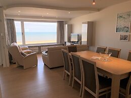 Coastal Comfort With Views