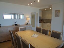 Coastal Comfort With Views