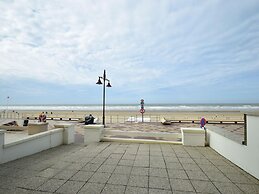 Seaside Stay w/ Large Terrace