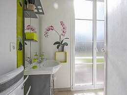 Charming Coastal Hideaway