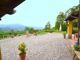 Beautiful Cottage in Pescia