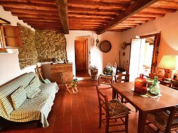 Beautiful Cottage in Pescia