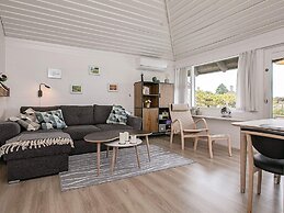 2-room Holiday Home in Karrebaeksminde