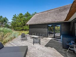 5 Star Holiday Home in Henne