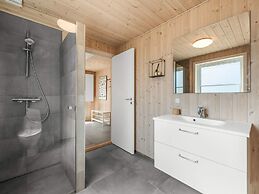 5 Star Holiday Home in Henne