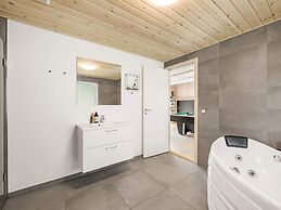 5 Star Holiday Home in Henne
