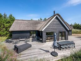 5 Star Holiday Home in Henne