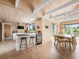 5 Star Holiday Home in Henne