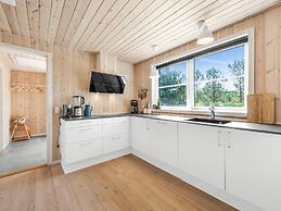5 Star Holiday Home in Henne