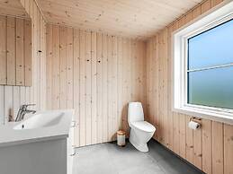 5 Star Holiday Home in Henne