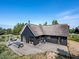 5 Star Holiday Home in Henne