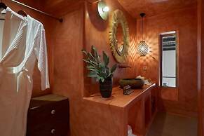 DOMUS HESTIA SUITES