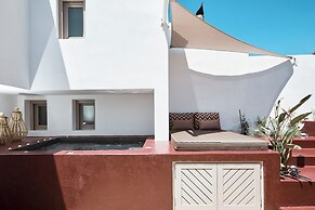 DOMUS HESTIA SUITES