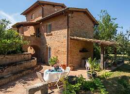 Villa al Molino Comfortable Holiday Residence
