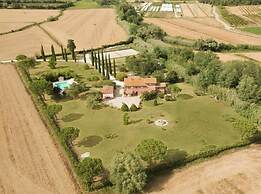Villa al Molino Comfortable Holiday Residence