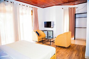 NETLUNA VILLA HOTEL & TOURS