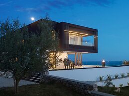 Elegant Villa With Indoor Pool