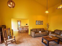 Spacious Holiday Home in La Oliva