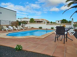 Spacious Holiday Home in La Oliva