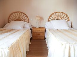 Spacious Holiday Home in La Oliva