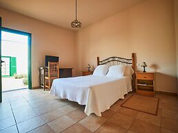 Spacious Holiday Home in La Oliva