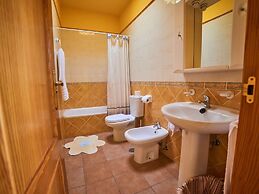 Spacious Holiday Home in La Oliva