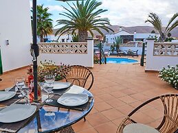 Spacious Holiday Home in La Oliva