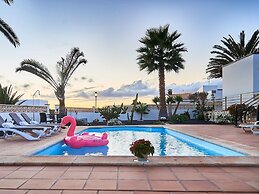Spacious Holiday Home in La Oliva