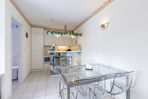 Cozy Apartment With Sunny Terrace