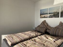 Baltic See Flat Modern Retreat