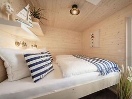 Houseboat Grey Seal Comfortable Vacation Home