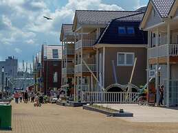 Houseboat Grey Seal Comfortable Vacation Home
