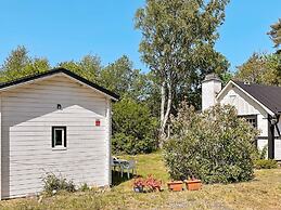 Peaceful Beachside Cottage in Skane