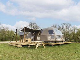 Starlit Tent Lodge Escape