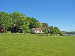 5 Star Holiday Home in Stromstad