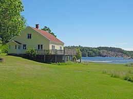 5 Star Holiday Home in Stromstad