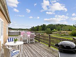5 Star Holiday Home in Stromstad