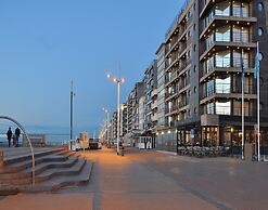Apartment Near Zeedijk Beach