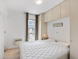 Apartment Near Zeedijk Beach