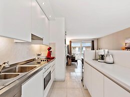 Apartment Near Zeedijk Beach