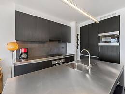 Apartment on Zeedijk With Sea View
