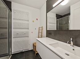 Apartment on Zeedijk With Sea View