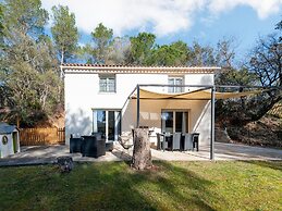 Beautiful Holiday Home With Garden