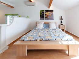 Beautiful Holiday Home With Garden