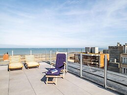 Penthouse by the Sea With Stunning Views