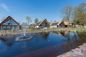 Chic Thatched-roof Stay