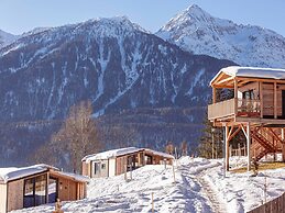 Chalet With Dishwasher, in the Area