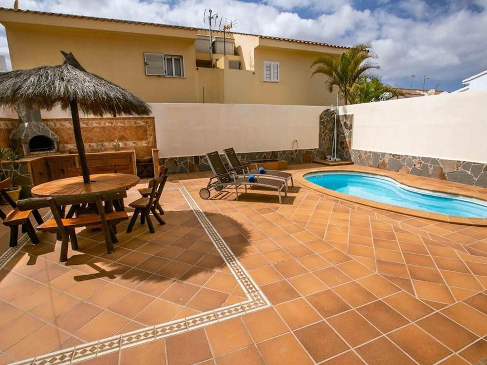 Villa in Corralejo Near Playa de Palomitas